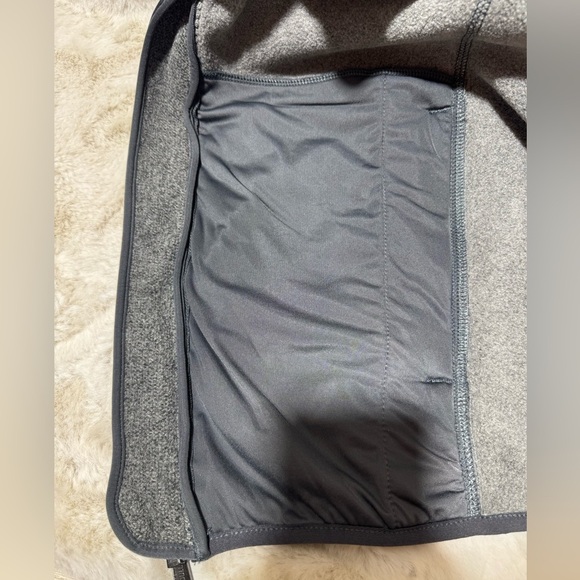 Duluth Trading Men's Two Harbors Polartec Fleece Vest pockets in/out Medium gray - Picture 12 of 13